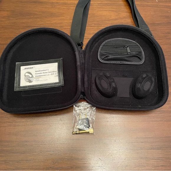 Bose Headphones CASE & ADAPTER ONLY QC-2 Quiet Comfort 2 Soft black case w/strap - Picture 2 of 6